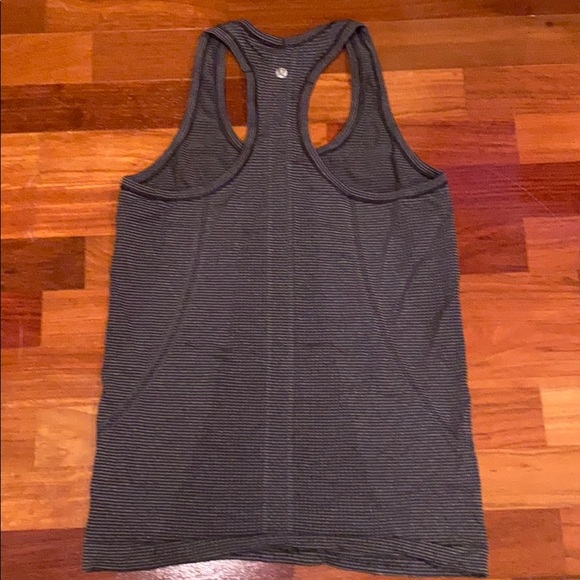 Lululemon Black/Grey Tank - Size 6 - Picture 2 of 4
